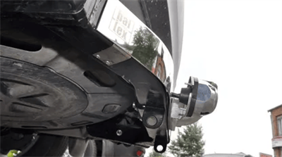 Фаркоп с открытой оцинкованной балкой и накладкой из нержавеющей стали на Toyota Highlander2010-2014 - фото 47742